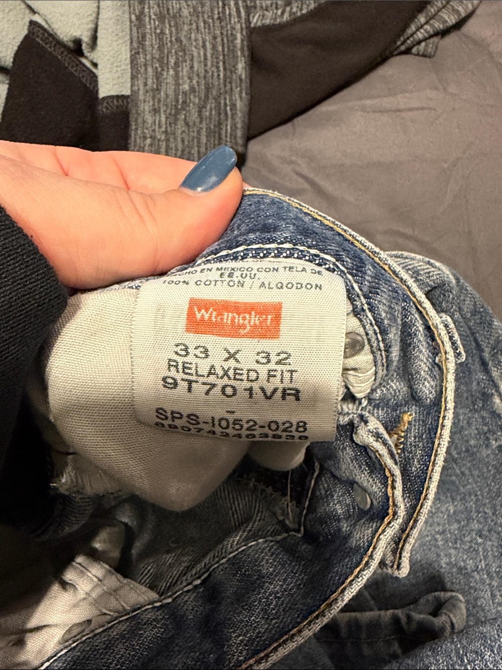 Wrangler light blue denim straight leg jeans - Picture 3 of 3